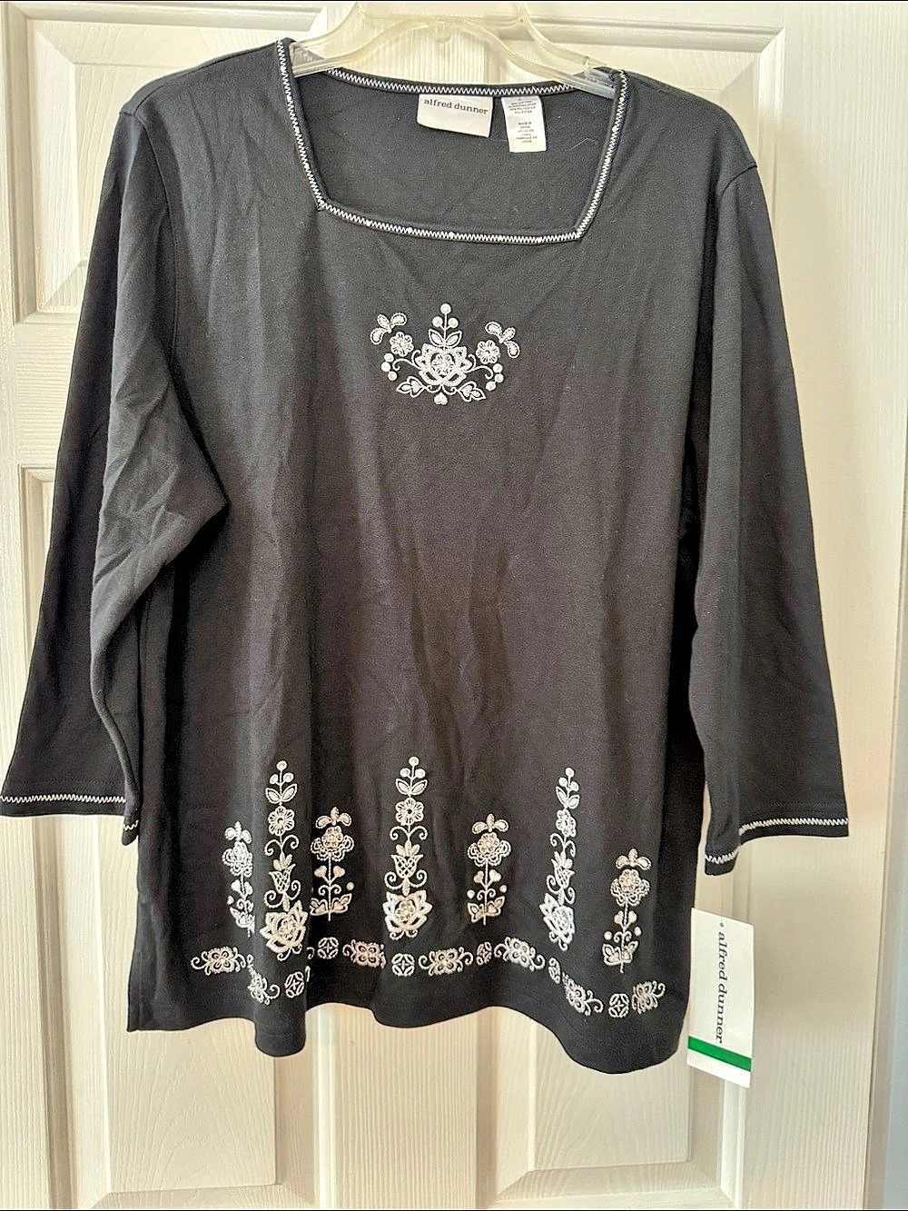 Alfred Dunner Embroidered Tunic Floral Tunic Black Size Large NWT